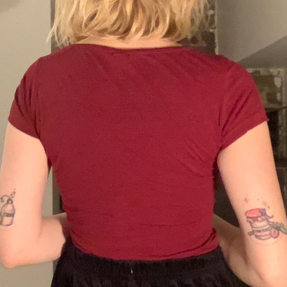 3/20$⭐️Basic red t-shirt - Picture 6 of 7